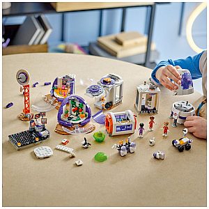 Lego kocke Friends Vesoljska postaja in raketa na Marsu 42605