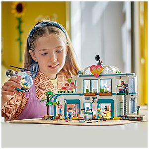 Lego kocke Friends Mestna bolnišnica v Heartlake Cityju 42621