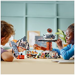 Lego kocke City Vesoljska postaja in izstrelitvena ploščad za rakete 60434