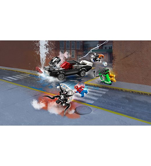 Lego® Super Heroes 76309 Spider-Man proti Venomovemu avtu z močnim motorjem Lego