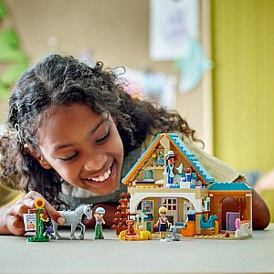 Lego® Friends 42651 Veterinarska klinika za konje in hišne ljubljenčke