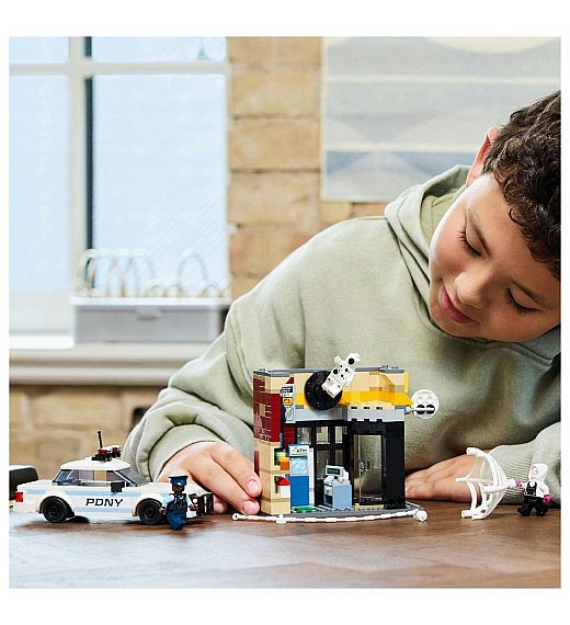 Lego® Super Heroes 76311 Spider-Verse: Miles Morales proti Spotu Lego