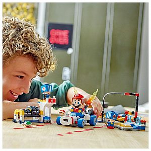 Lego® Super Mario™ 72035 Mario Kart™ – Toad's garage