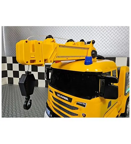 Kamion na akumulator Scania z žerjavom 12V rumen