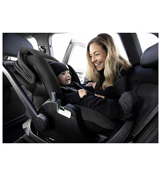 Thule MAPLE Black - avtosedež I-Size 40-87 cm Thule