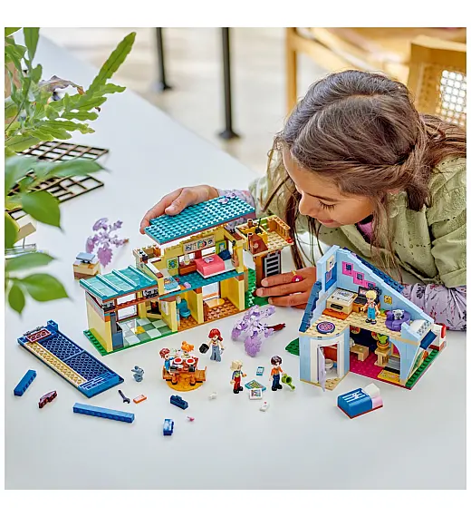 Lego kcoke Friends Obiteljske kuće Ollyja i Paisley 42620