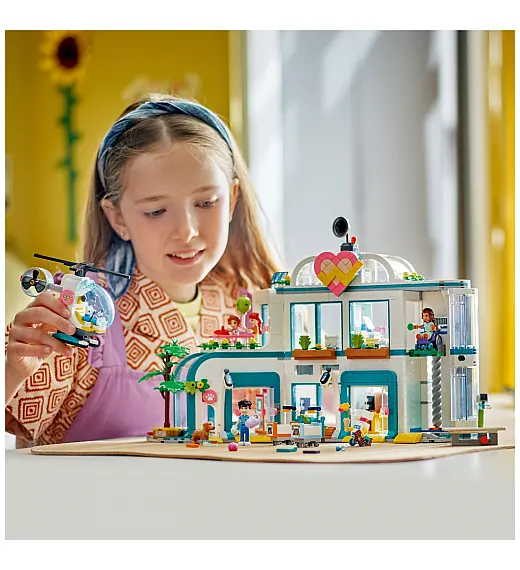 Lego kocke Friends Bolnica u Heartlake Cityju 42621
