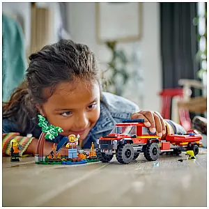 Lego kocke City Vatrogasni terenac s čamcem za spašavanje 60412