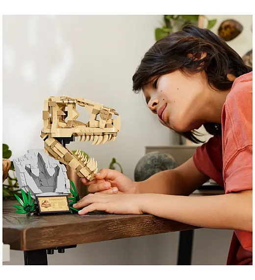 Lego kocke Jurassic World Fosili dinosaura: T. rexova lubanja 76964
