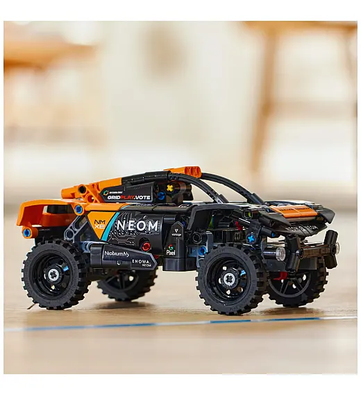 Lego kocke Technic NEOM McLaren Extreme E Race Car 42166