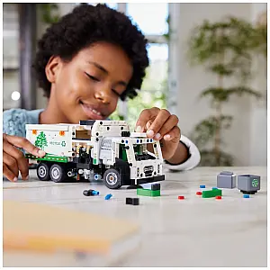 Lego kocke Technic Mack LR Electric smetarsko vozilo 42167