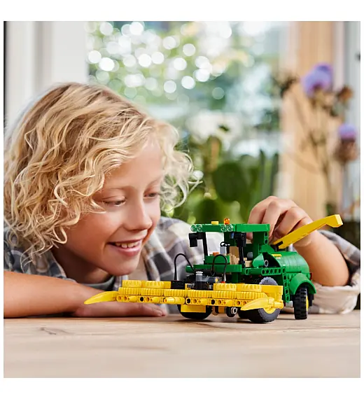 Lego kocke Technic John Deere 9700 Forage Harvester 42168
