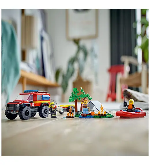 Lego kocke City Vatrogasni terenac s čamcem za spašavanje 60412
