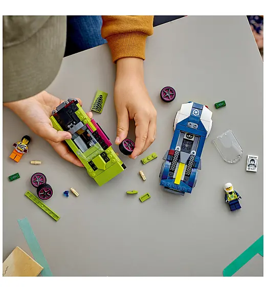 Lego kocke City Utrka policijskog i sportskog auta 60415