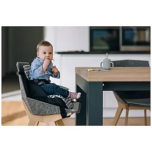 Prenosni stolček za hranjenje FOLD & GO Black