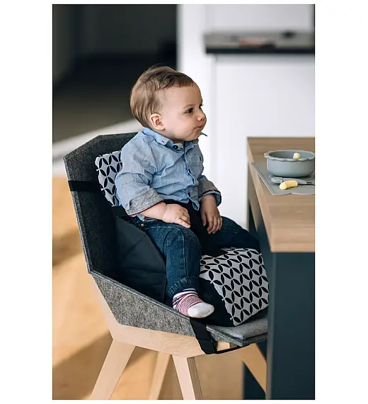 Prijenosna hranilica FOLD & GO Black