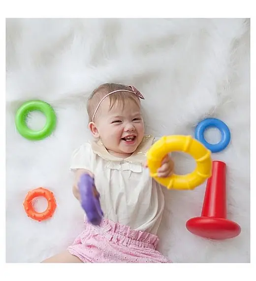 PLAYGRO stup s obručima 4011455 Playgro