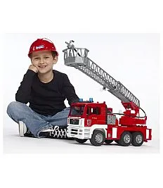 Bruder gasilski avto z lestvijo