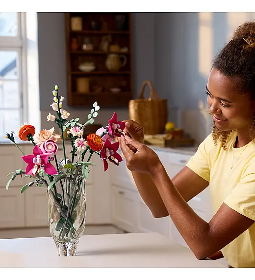 LEGO® Botanicals 10342 Čudovit šopek z rožnatimi cvetovi Lego