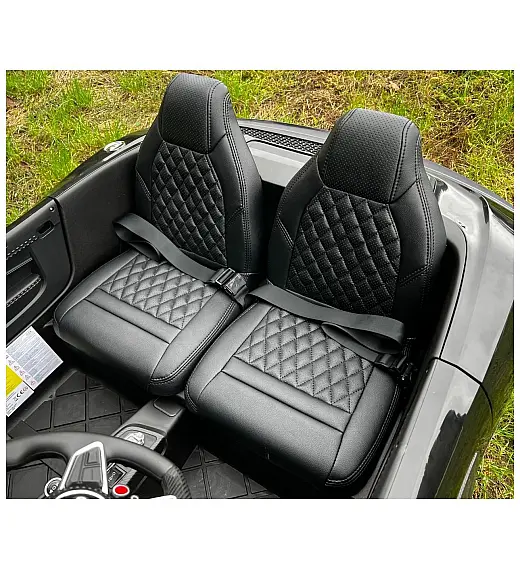 24V AUDI R8 SPYDER Black - otroški avto na akumulator Beneo
