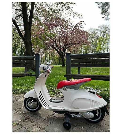 7,2V motor za otroke Vespa 946, Li-Ion, bela