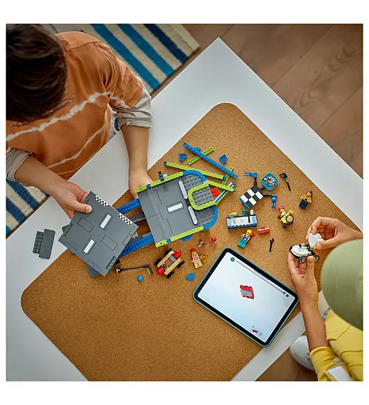 Lego® City 60460 Brez meja: Klančina za dirkanje z avtomobilčki Lego