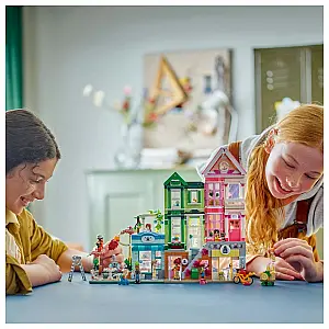 Lego® Friends 42670 Stanovanja in trgovine v Heartlake Cityju