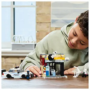 Lego® Super Heroes 76311 Spider-Verse: Miles Morales proti Spotu