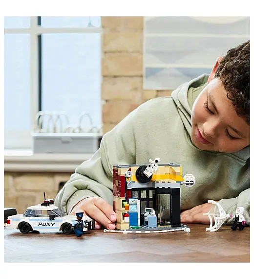 Lego® Super Heroes 76311 Spider-Verse: Miles Morales proti Spotu Lego