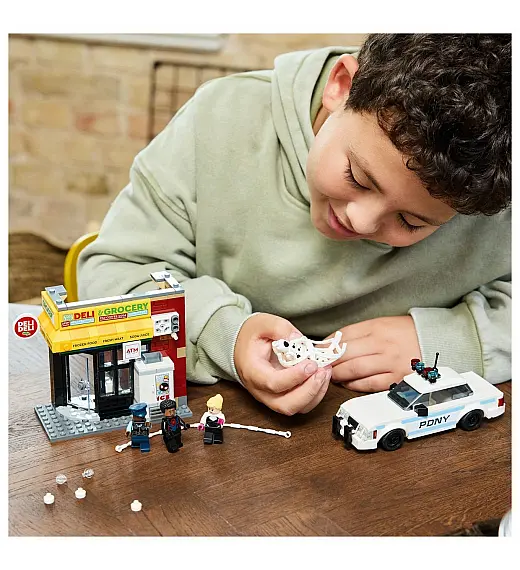 Lego® Super Heroes 76311 Spider-Verse: Miles Morales proti Spotu Lego
