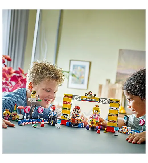 Lego® Super Mario™ 72036 Mario Kart™ – Baby Peach in Grand Prix Lego