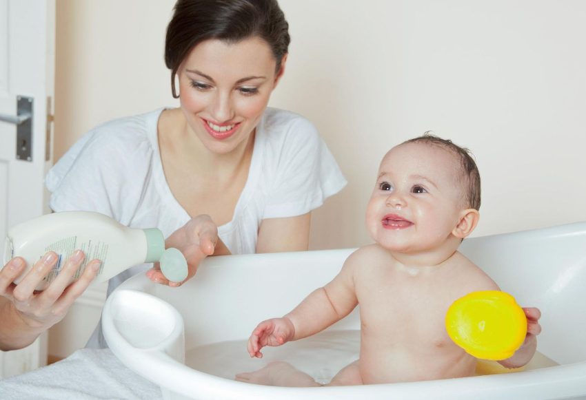 Kopanje dojenčka Kopanje dojenčka