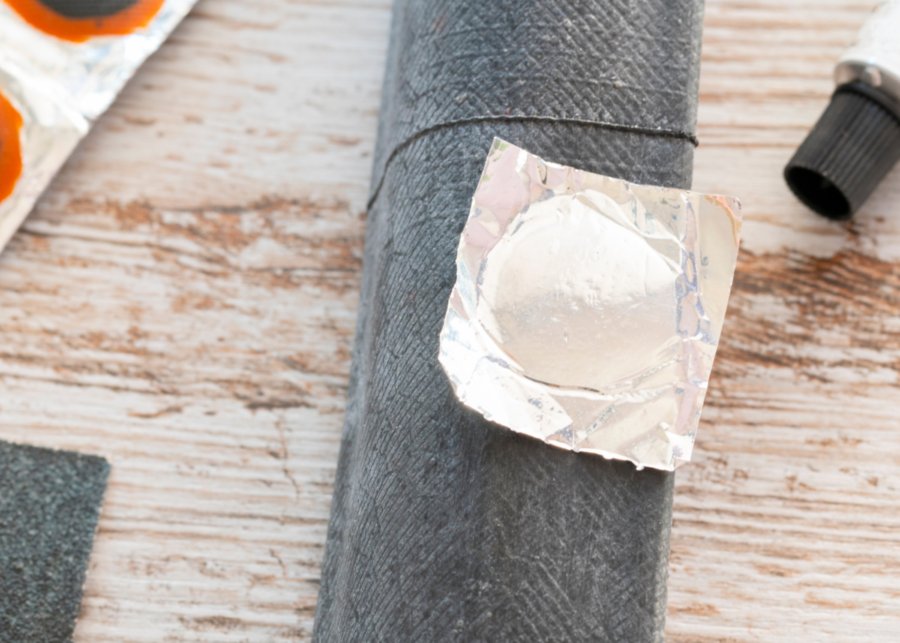 Krpanje zračnice otroškega kolesa