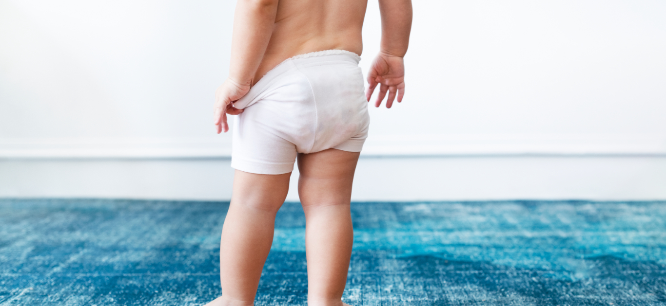 Otrok si želi sleči plenico