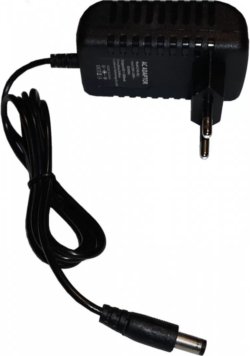 Polnilec za otroški avto