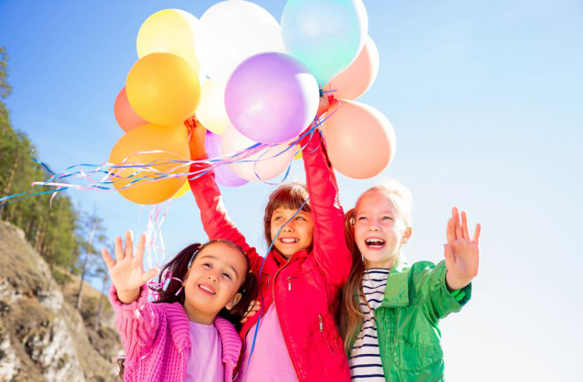 Otroci z baloni