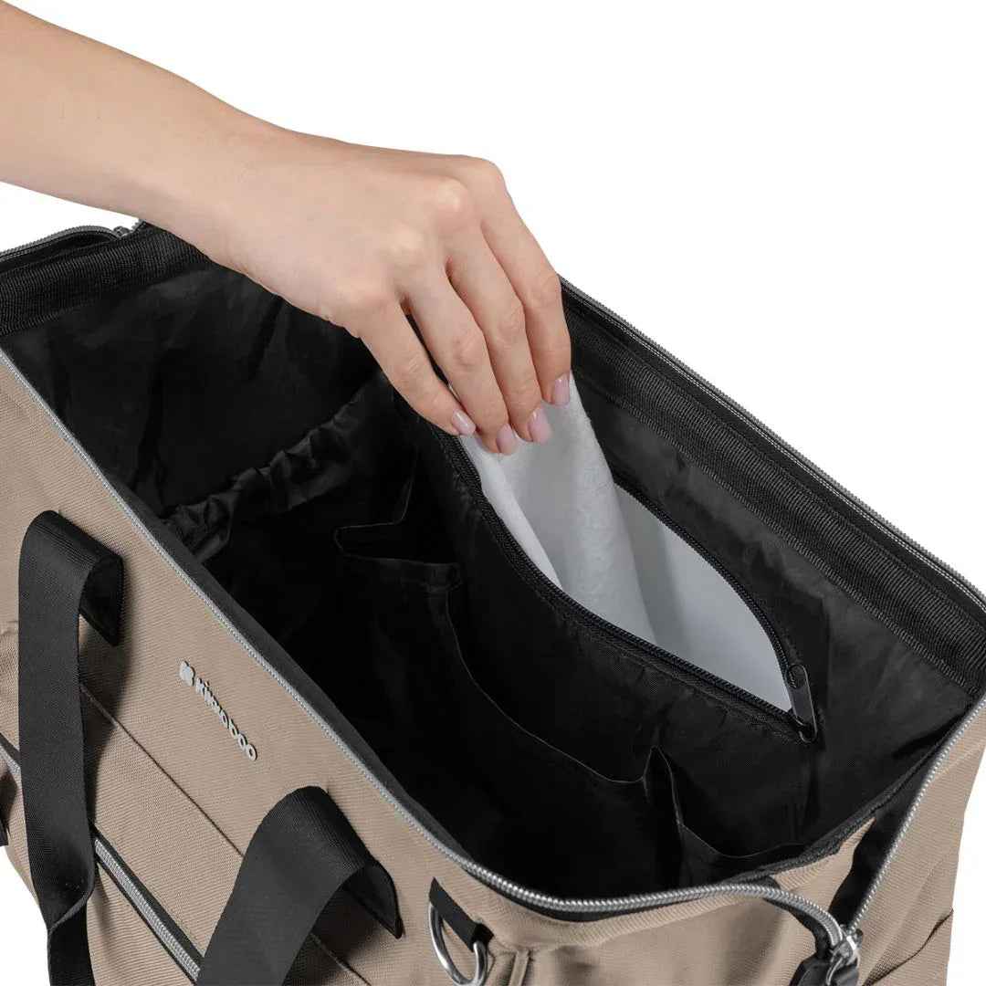Notranja razporeditev previjalne torbe KikkaBoo Maxi Beige NEW 2025